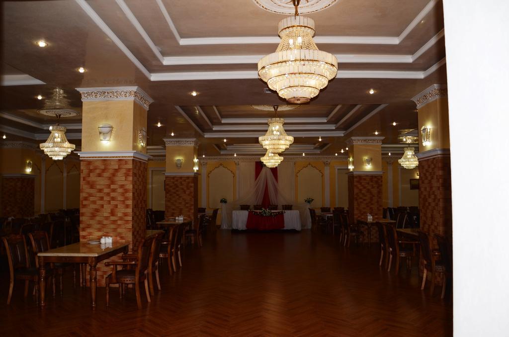Saryarka Hotel Astana Luaran gambar