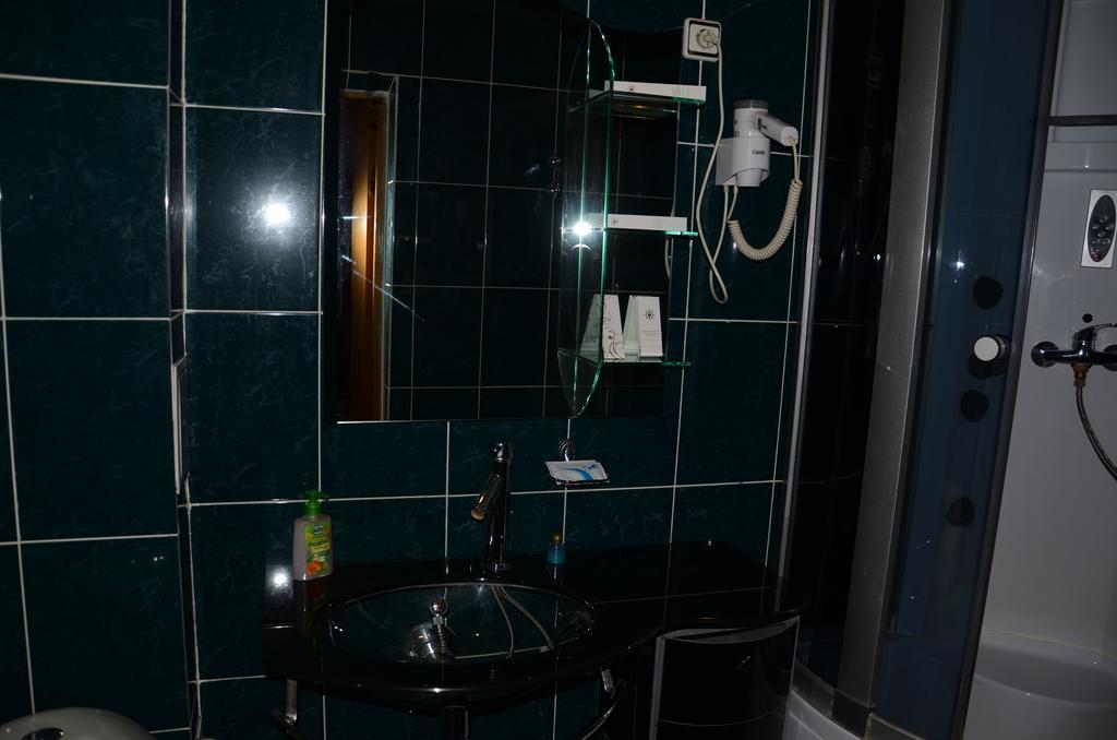 Saryarka Hotel Astana Bilik gambar